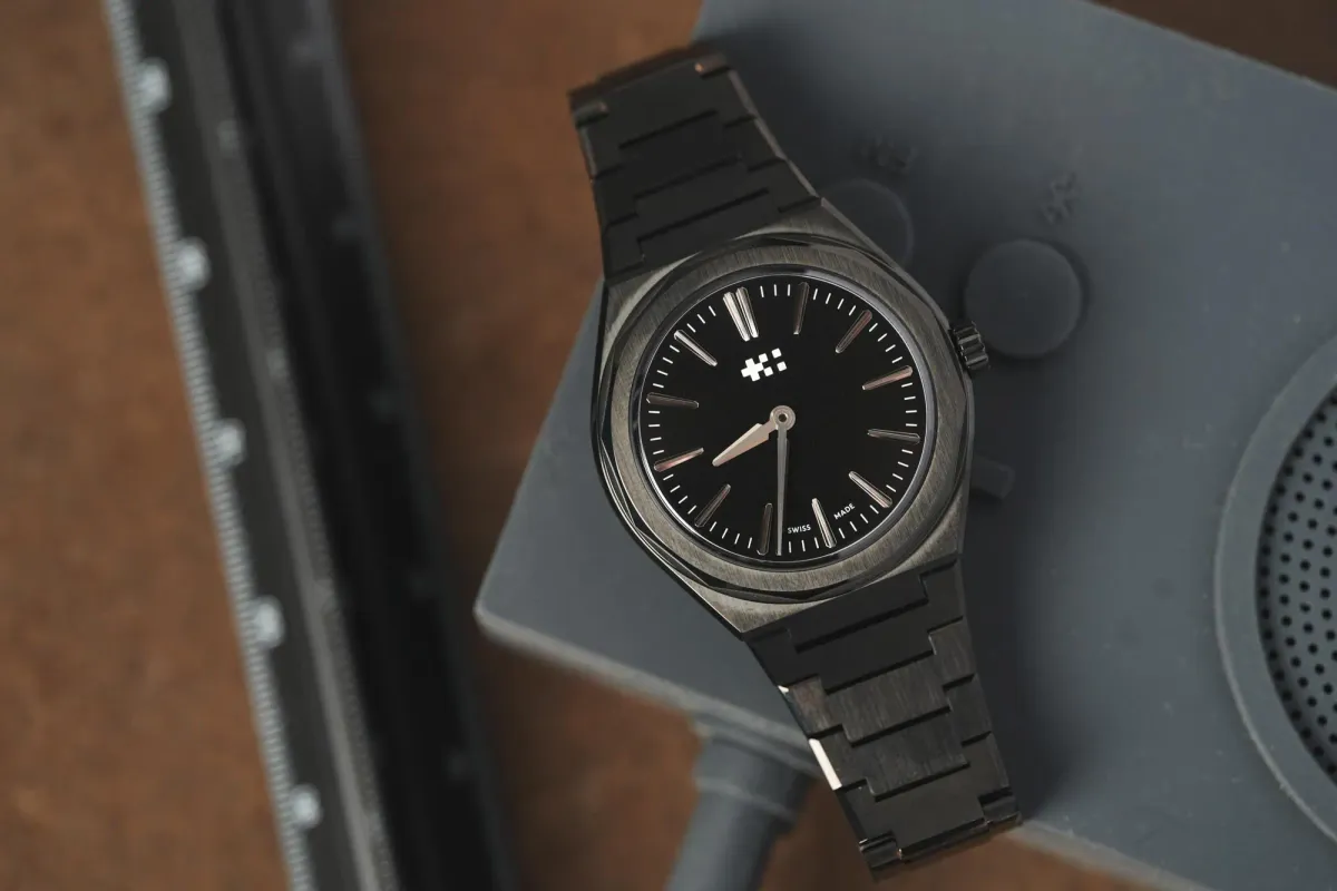 Christopher Ward The Twelve 660 на Worn&Wound