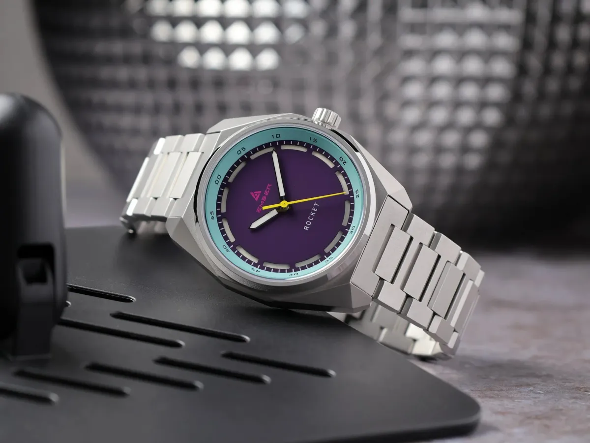 Британцы Ember Watch Company открыли предзаказ на новую версию модели Rocket - Afterglow Purple