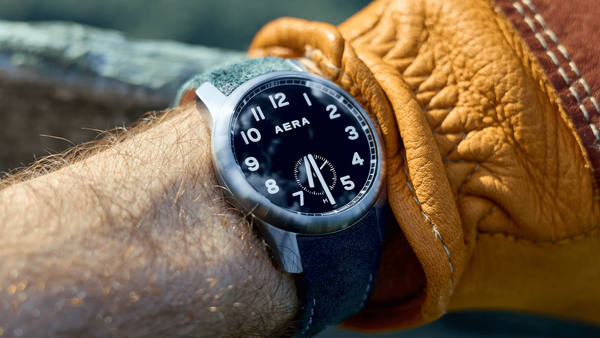 Aera M-1 на Hodinkee