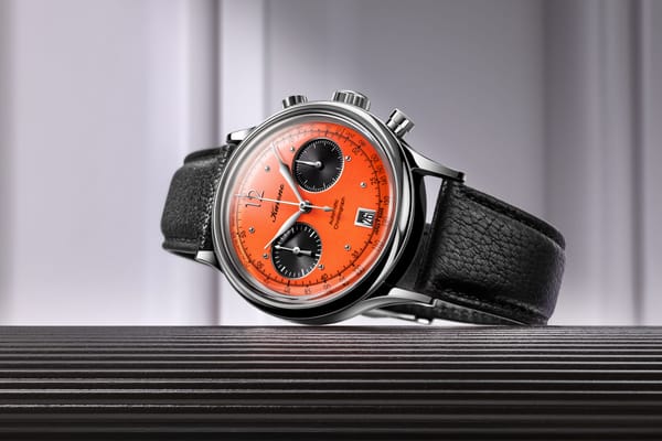 Kurono Tokyo Vermilion Chronograph на Monochrome