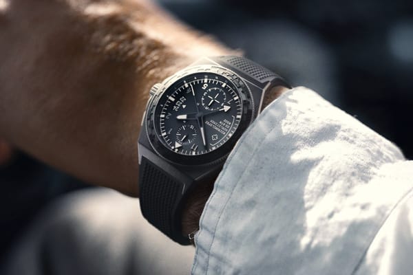 Micromilspec Pilot Worldtimer на Monochrome