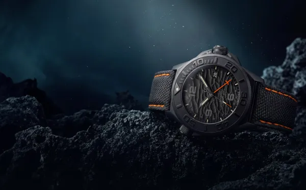 Undone анонсировали дайверскую модель Aquadeep Trigalight GMT с тритиевой подсветкой